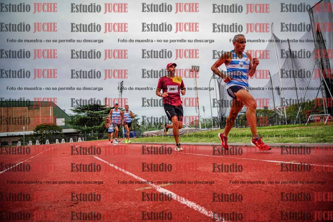Fotos de los 3000 m llanos de varones