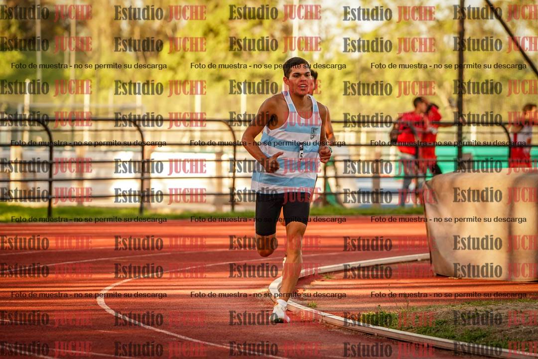 Fotos de los 3000 m llanos de varones