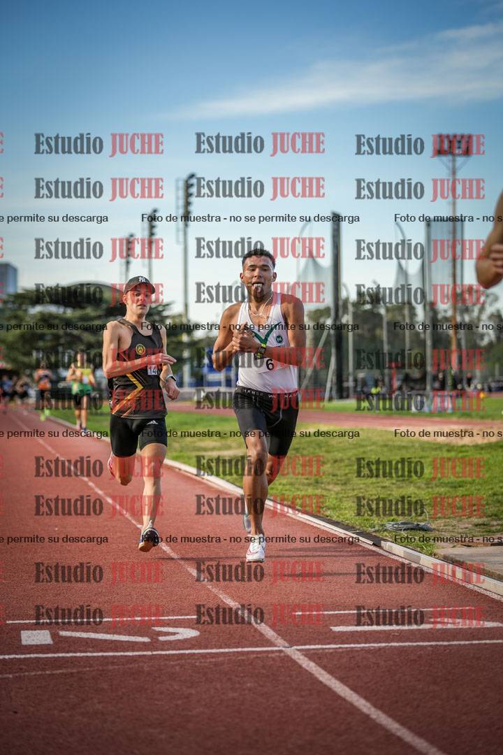 Fotos de los 3000 m llanos de varones