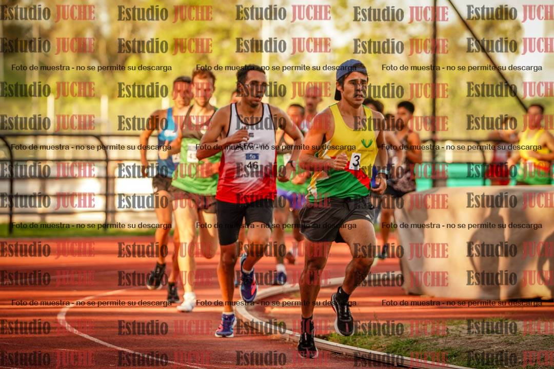 Fotos de los 3000 m llanos de varones