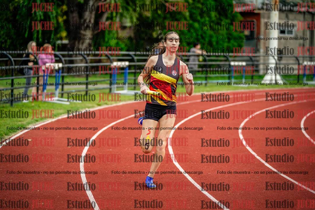 Fotos de los relevos 8x300 m mixtos