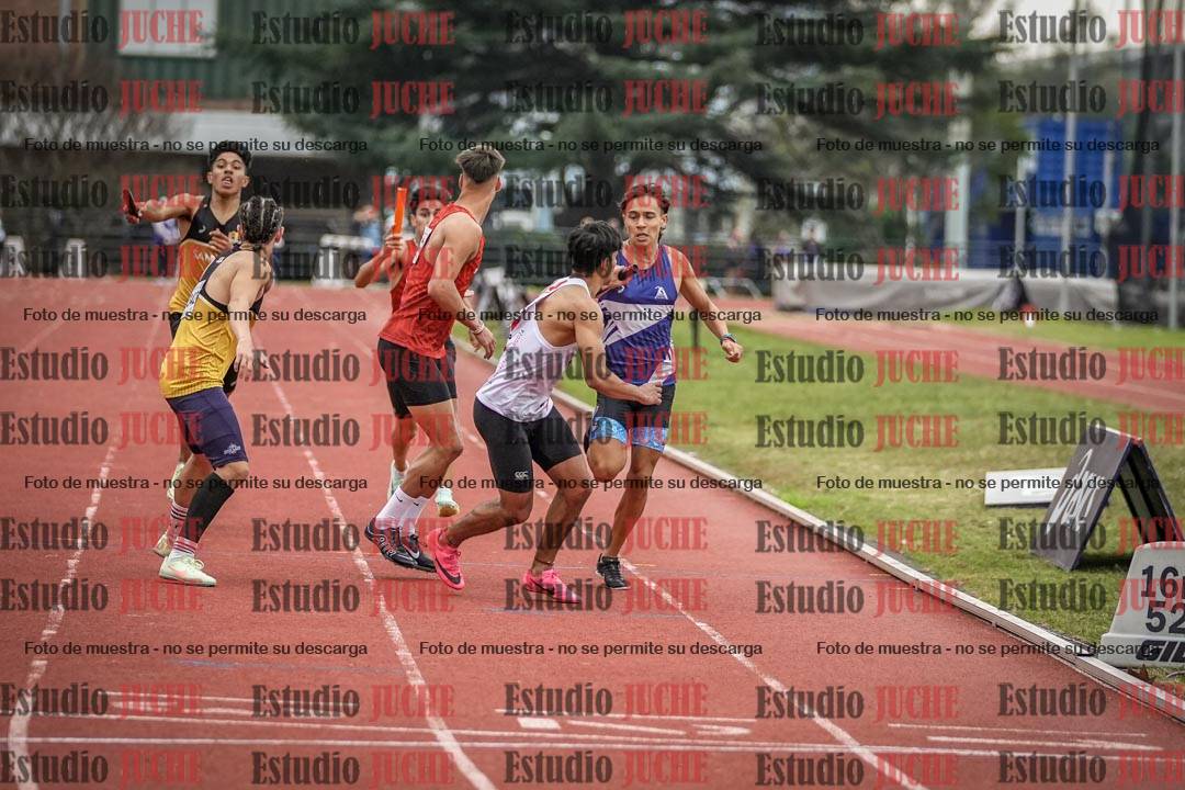Fotos de las postas 4x400 m llanos de varones