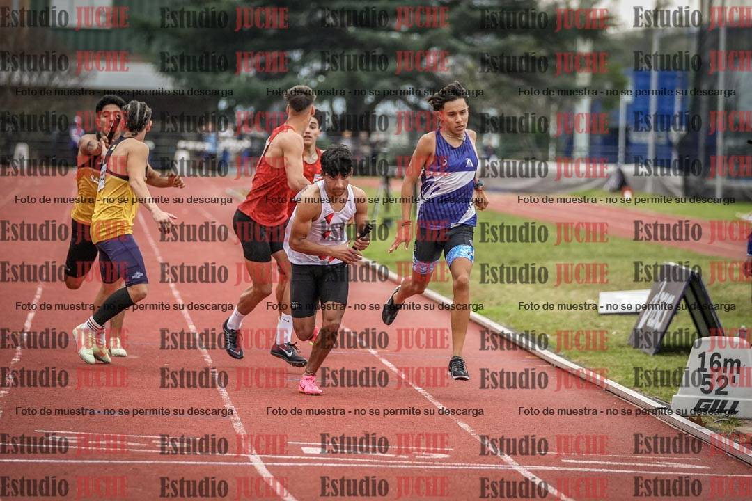 Fotos de las postas 4x400 m llanos de varones