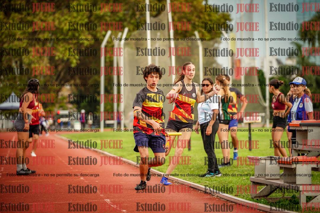 Fotos de los relevos 8x300 m mixtos