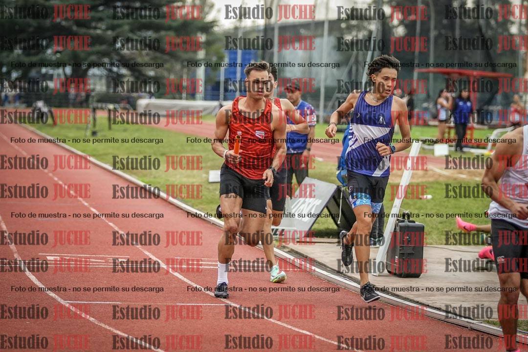 Fotos de las postas 4x400 m llanos de varones