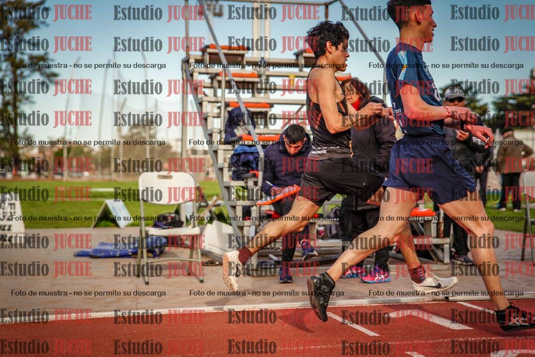 Fotos de los 3000 m llanos de varones