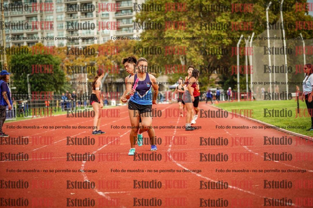 Fotos de los relevos 8x300 m mixtos