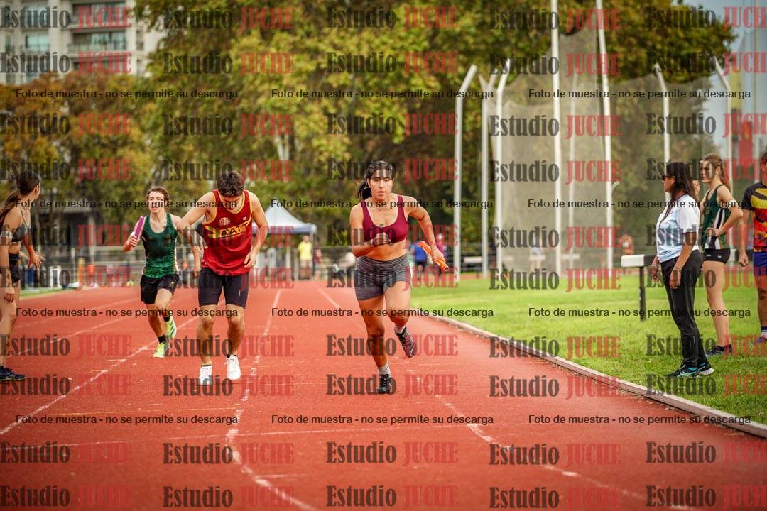 Fotos de los relevos 8x300 m mixtos