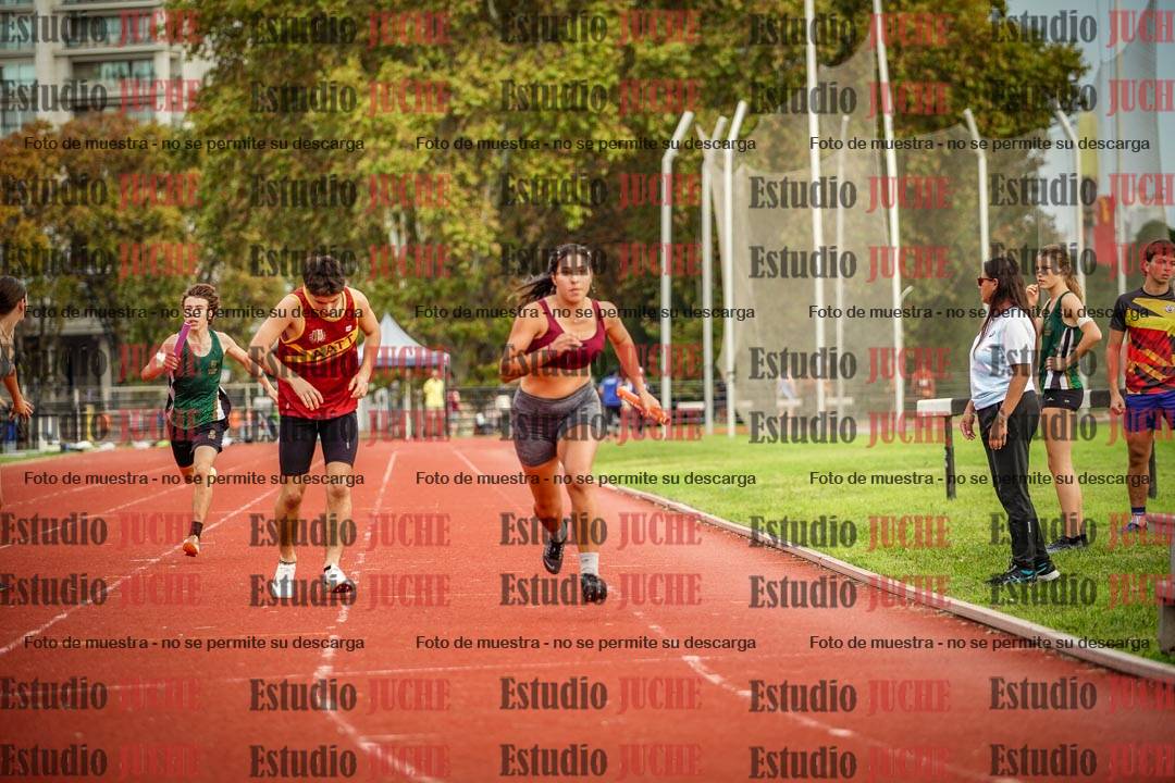Fotos de los relevos 8x300 m mixtos