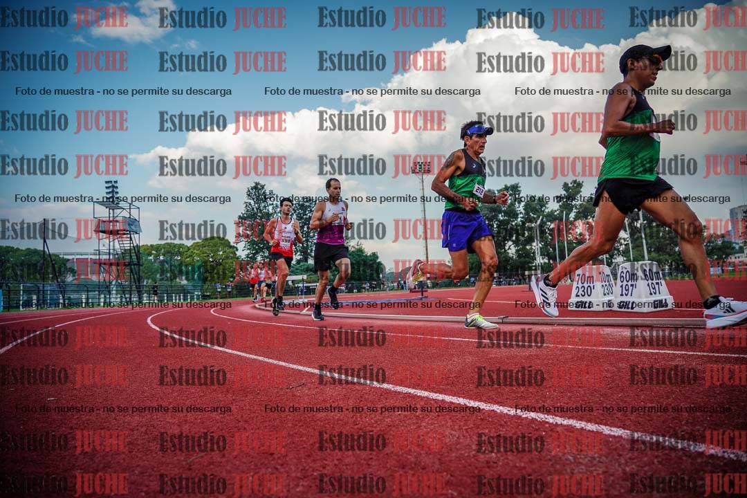 Fotos de los 3000 m llanos de varones