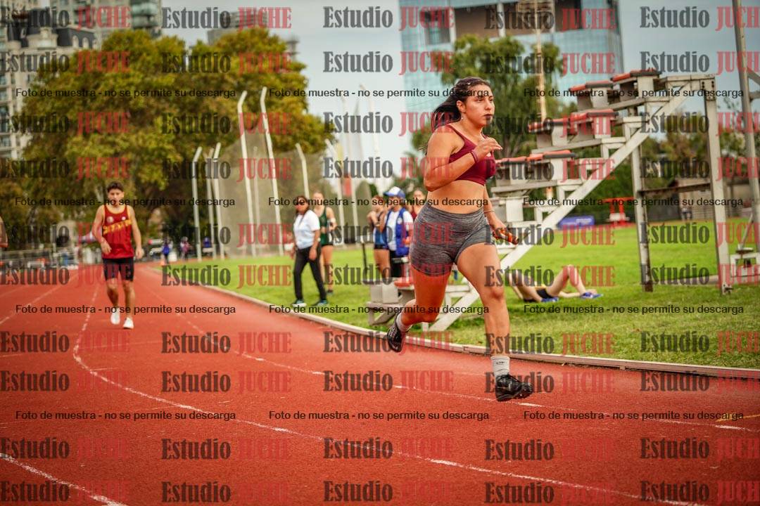 Fotos de los relevos 8x300 m mixtos