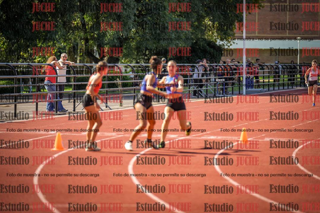 Fotos de las postas 4x400 m llanos de mujeres