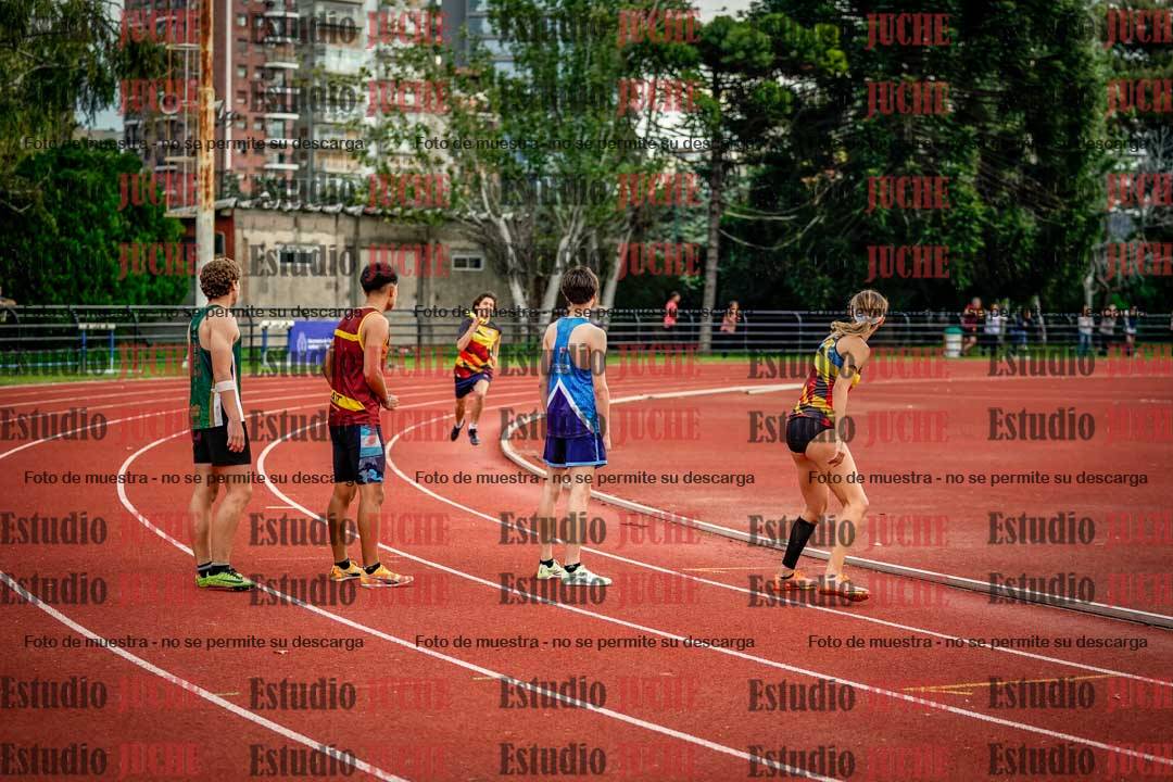 Fotos de los relevos 8x300 m mixtos