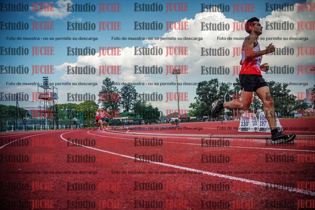 Fotos de los 3000 m llanos de varones