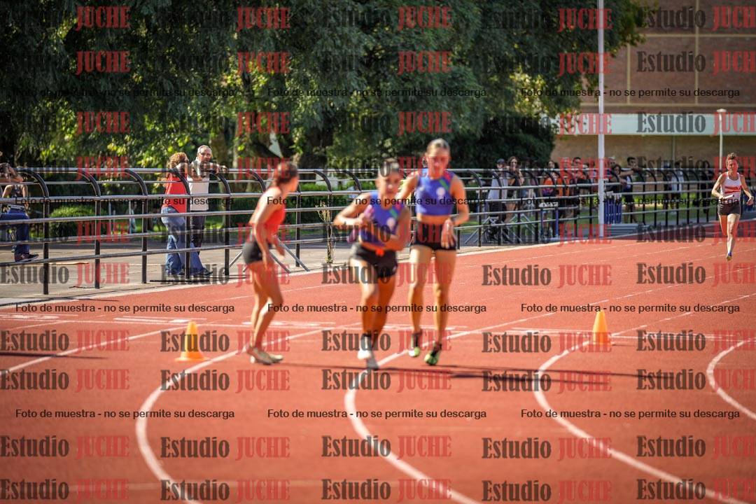 Fotos de las postas 4x400 m llanos de mujeres