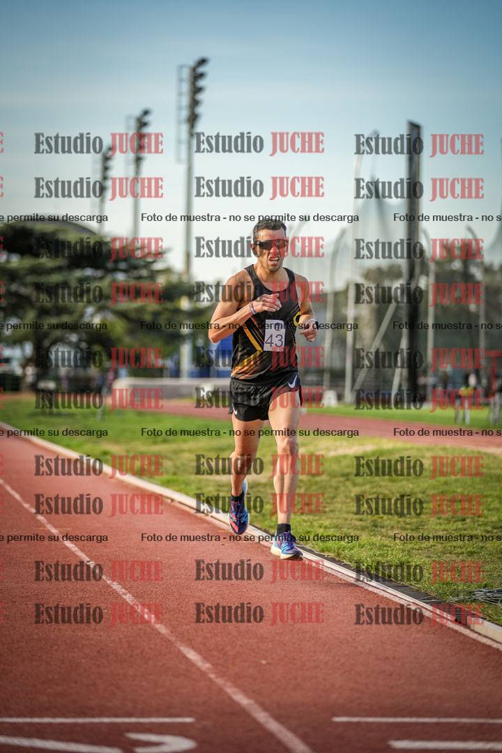 Fotos de los 3000 m llanos de varones