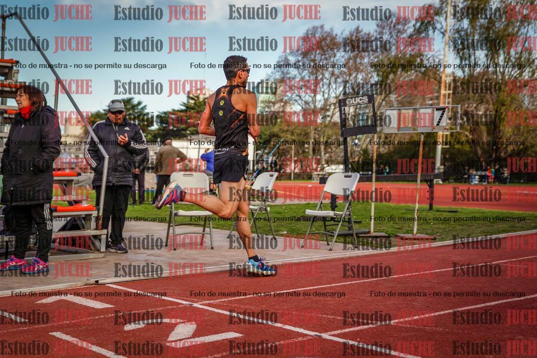 Fotos de los 3000 m llanos de varones