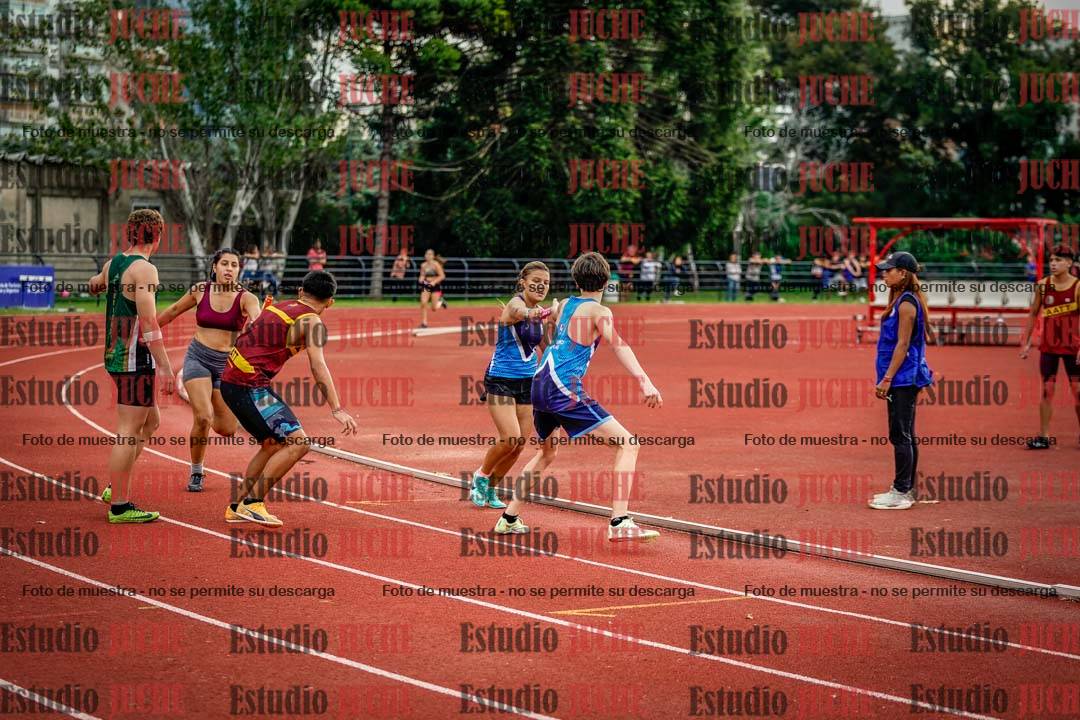 Fotos de los relevos 8x300 m mixtos