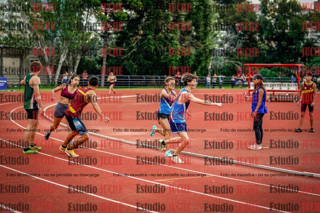 Fotos de los relevos 8x300 m mixtos