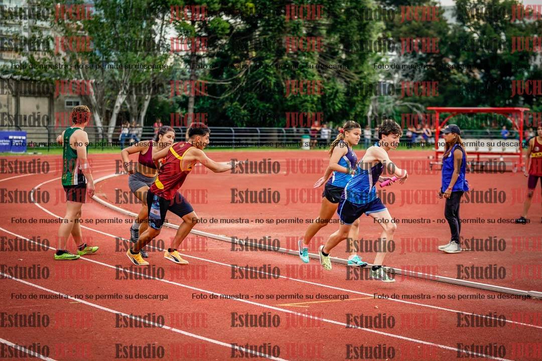 Fotos de los relevos 8x300 m mixtos