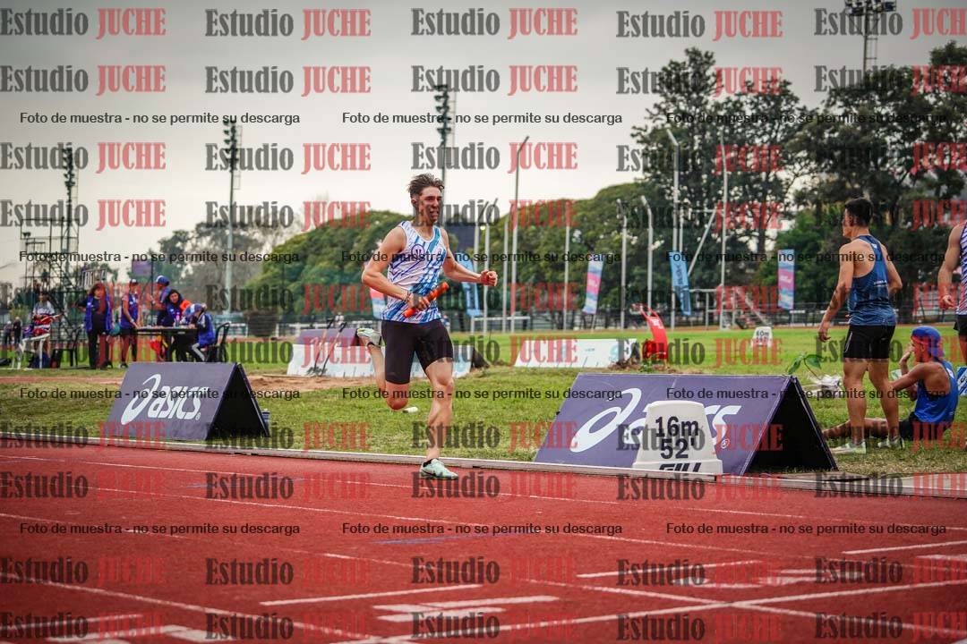 Fotos de las postas 4x400 m llanos de varones