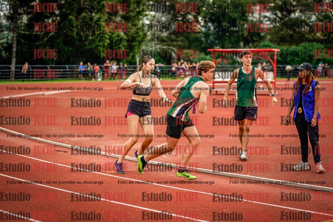 Fotos de los relevos 8x300 m mixtos