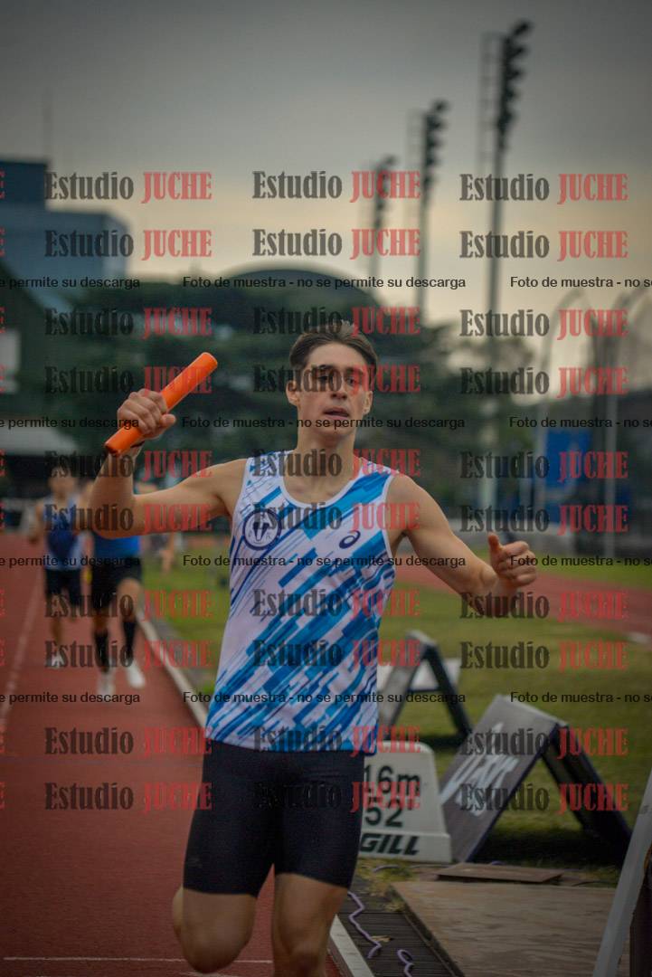 Fotos de las postas 4x400 m llanos de varones
