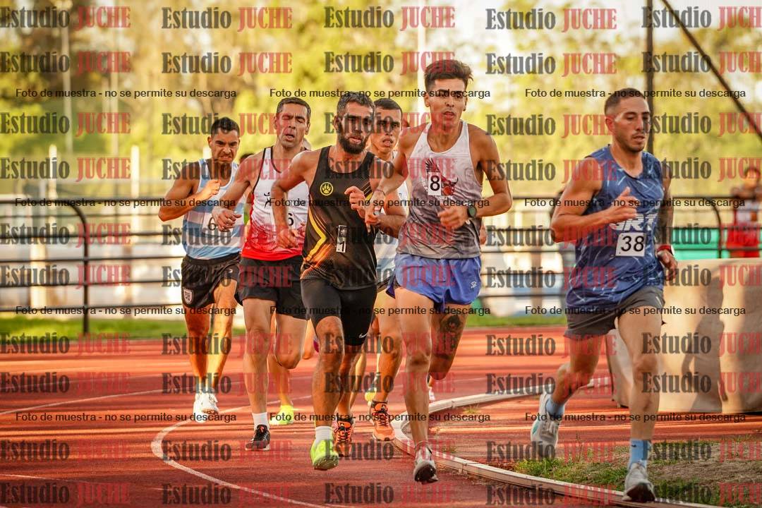 Fotos de los 3000 m llanos de varones