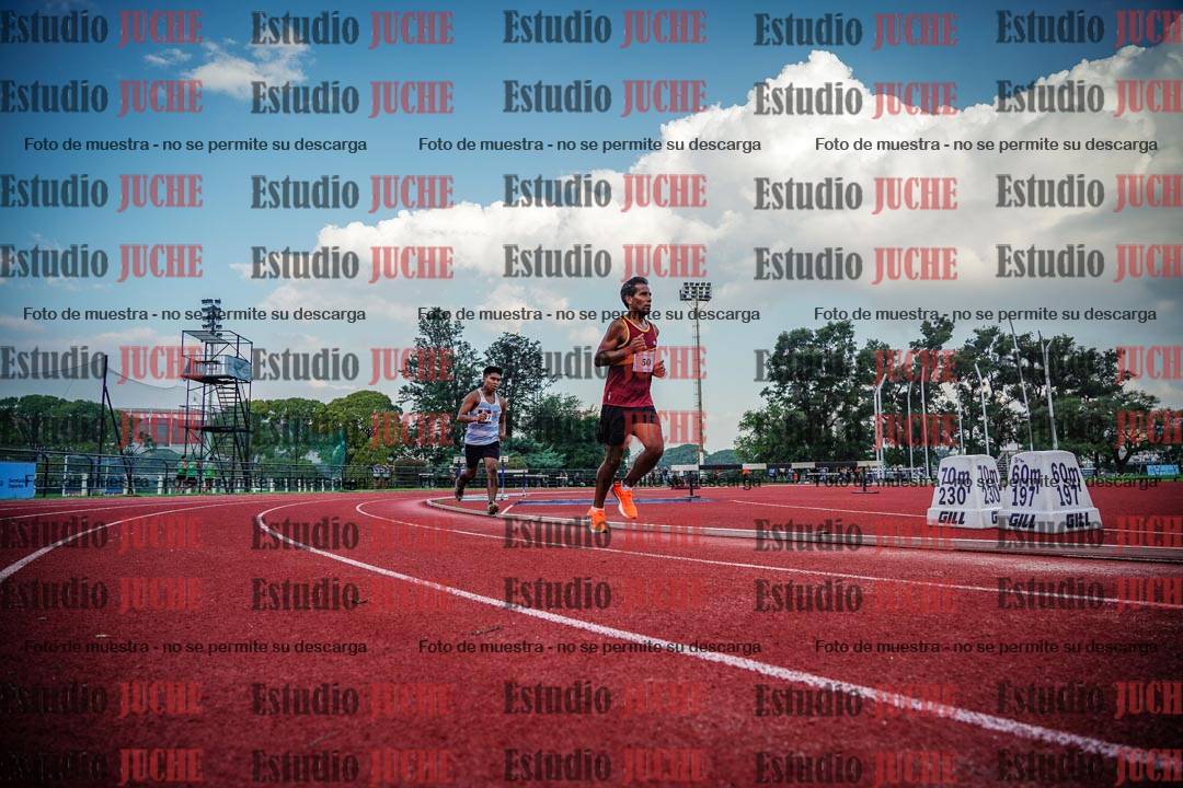 Fotos de los 3000 m llanos de varones