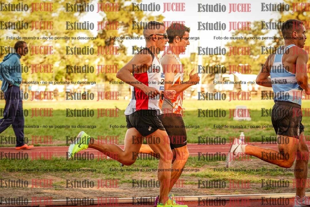 Fotos de los 3000 m llanos de varones