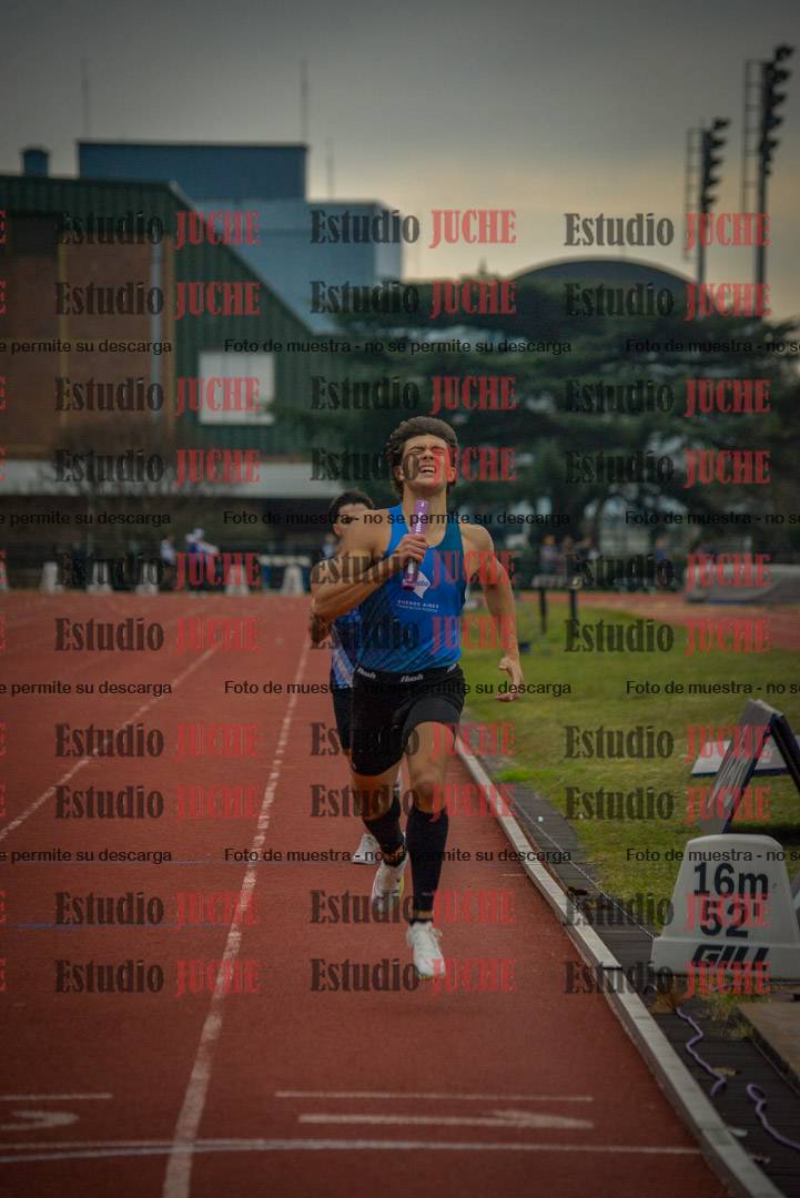 Fotos de las postas 4x400 m llanos de varones