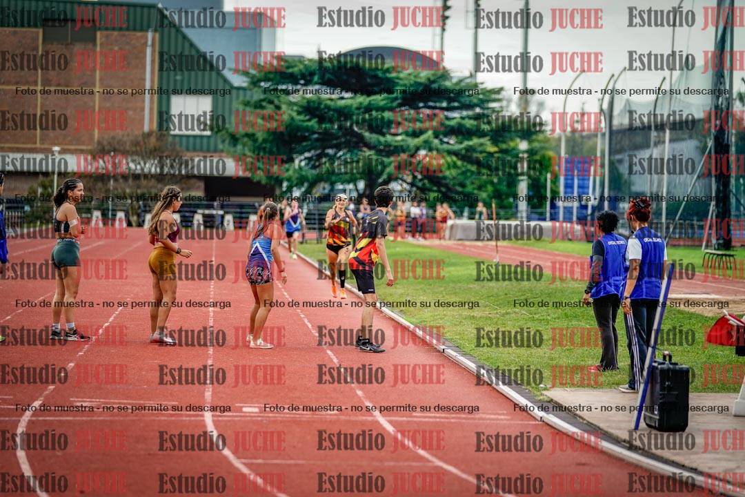 Fotos de los relevos 8x300 m mixtos