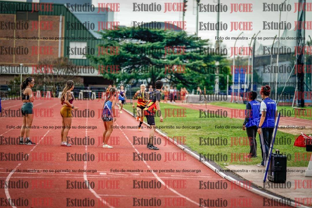 Fotos de los relevos 8x300 m mixtos