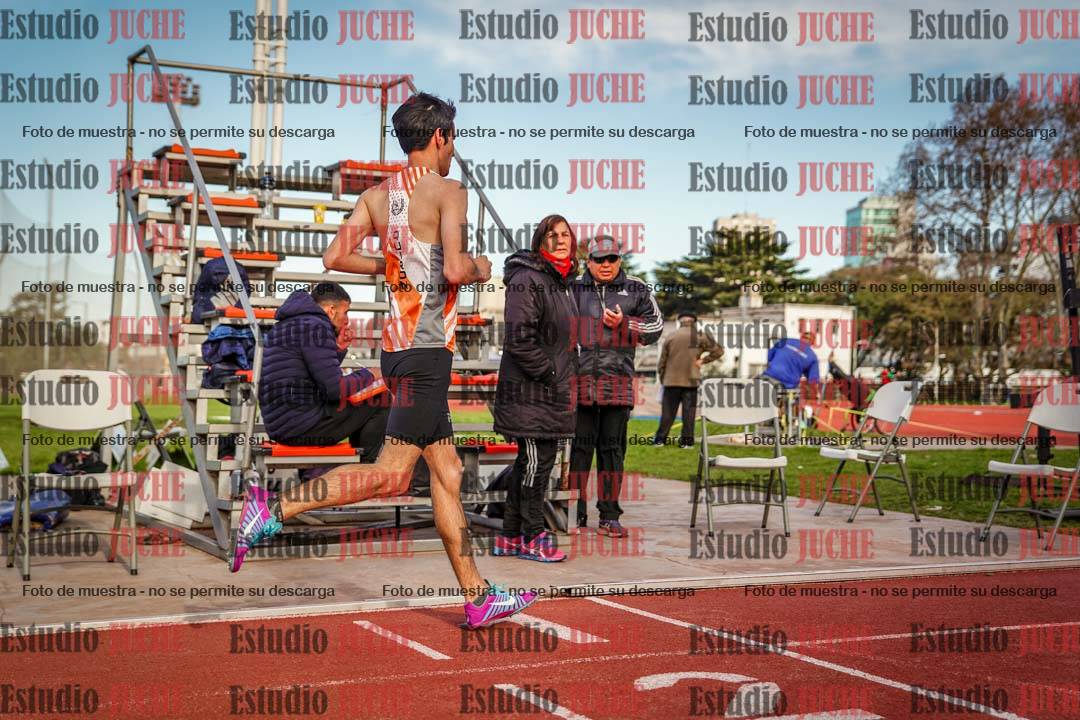Fotos de los 3000 m llanos de varones
