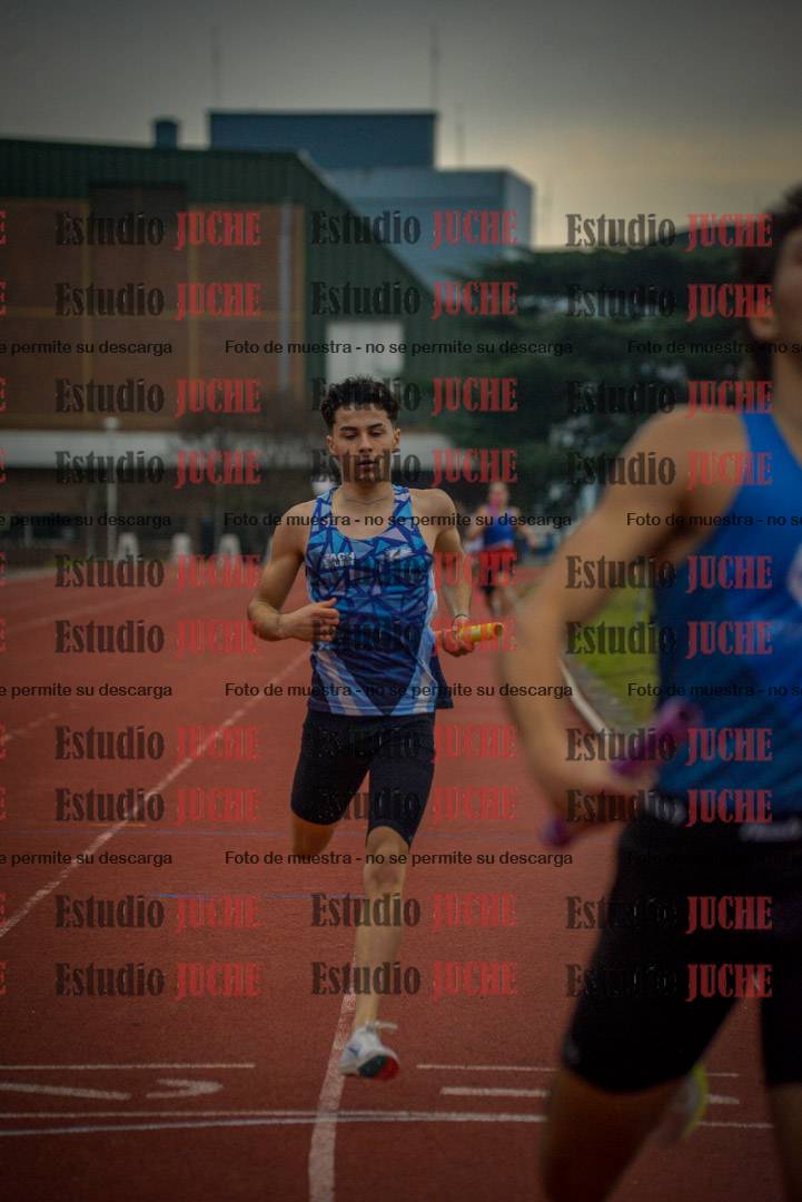 Fotos de las postas 4x400 m llanos de varones