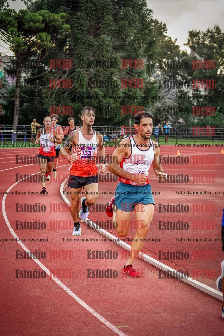 Fotos de los 3000 m llanos de varones