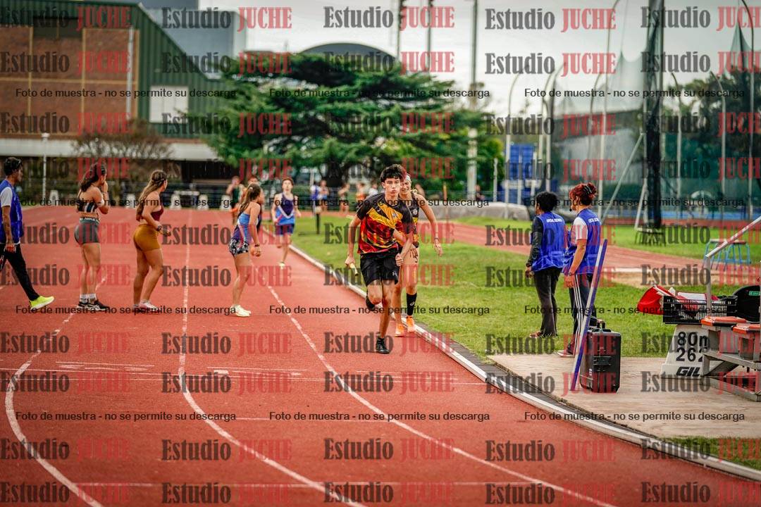 Fotos de los relevos 8x300 m mixtos