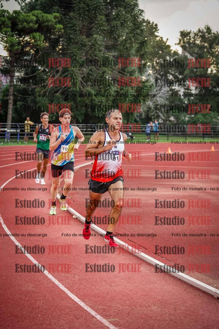 Fotos de los 3000 m llanos de varones