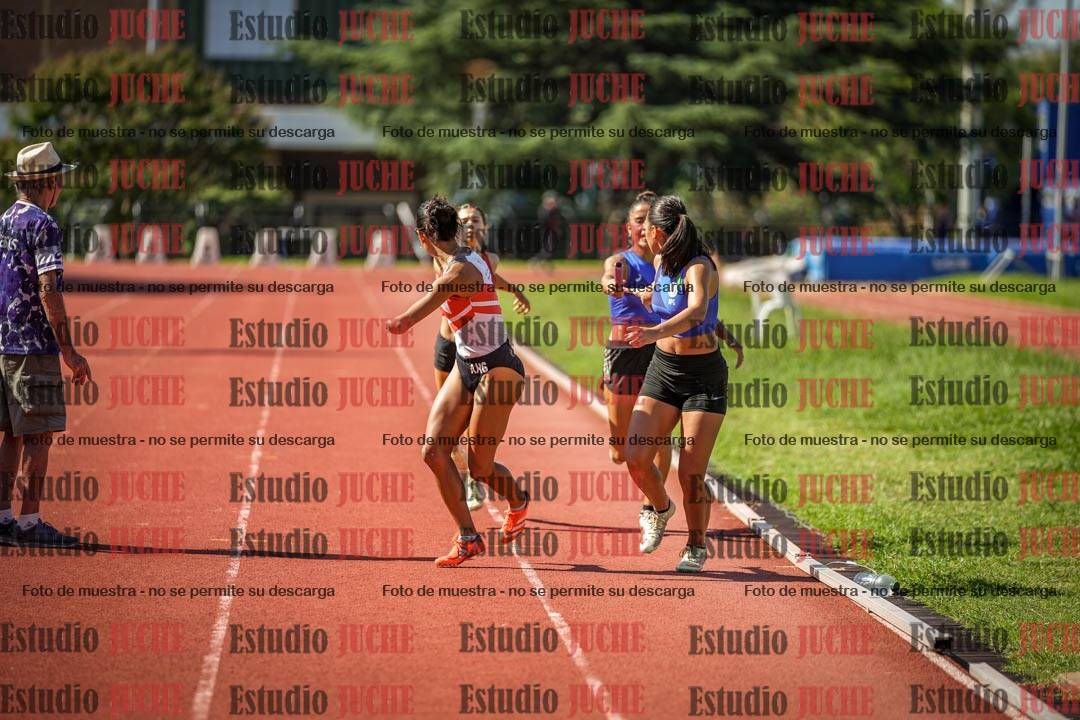 Fotos de las postas 4x400 m llanos de mujeres