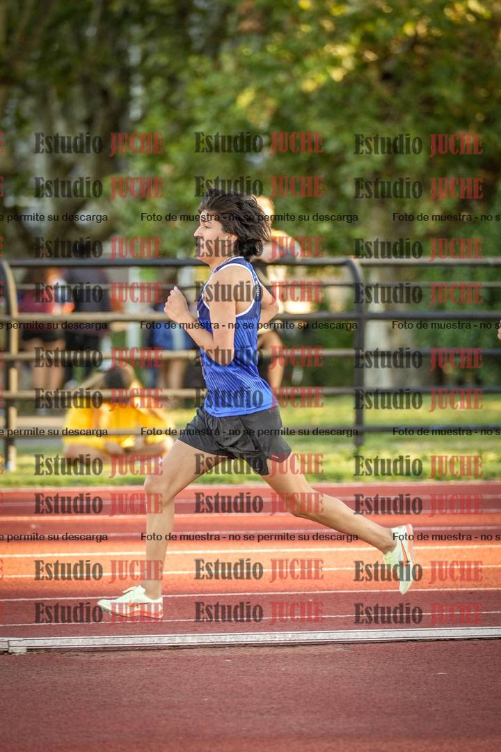 Fotos de los 3000 m llanos de varones