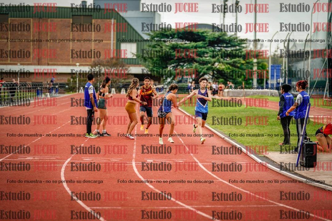 Fotos de los relevos 8x300 m mixtos