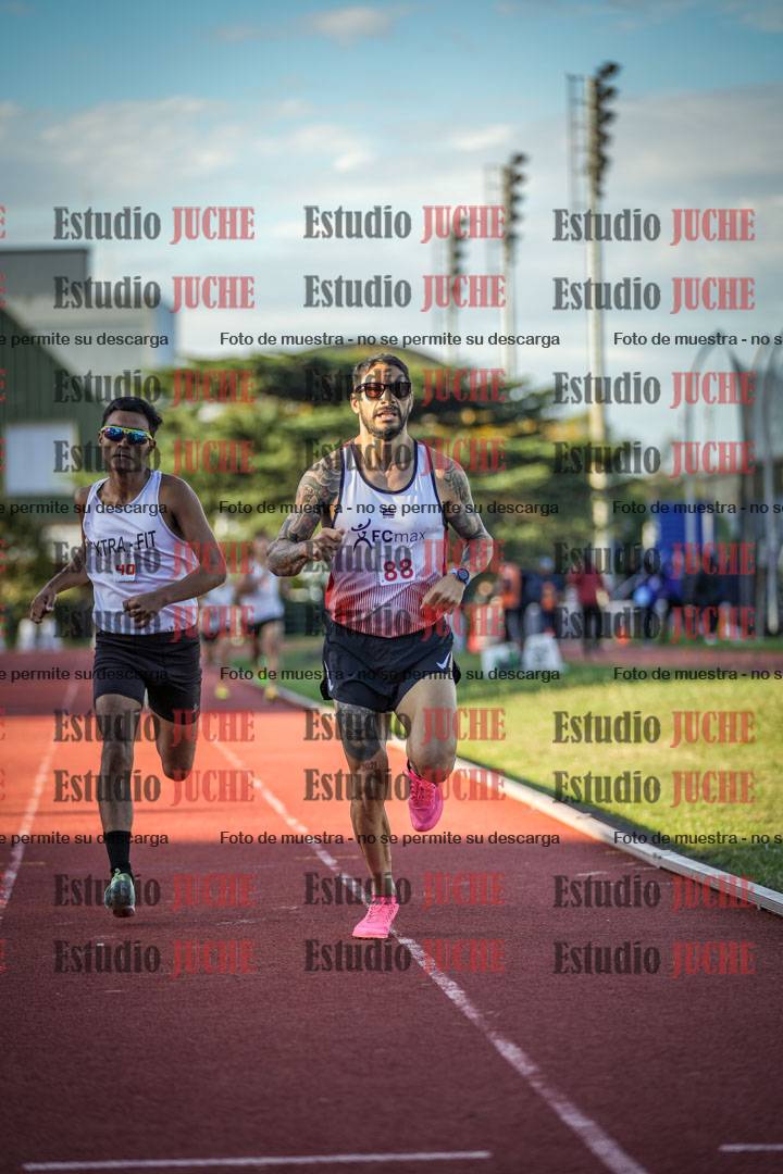 Fotos de los 1500 m llanos de varones