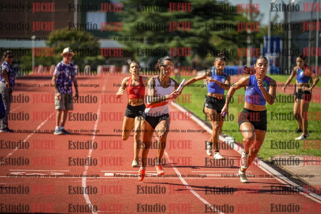 Fotos de las postas 4x400 m llanos de mujeres