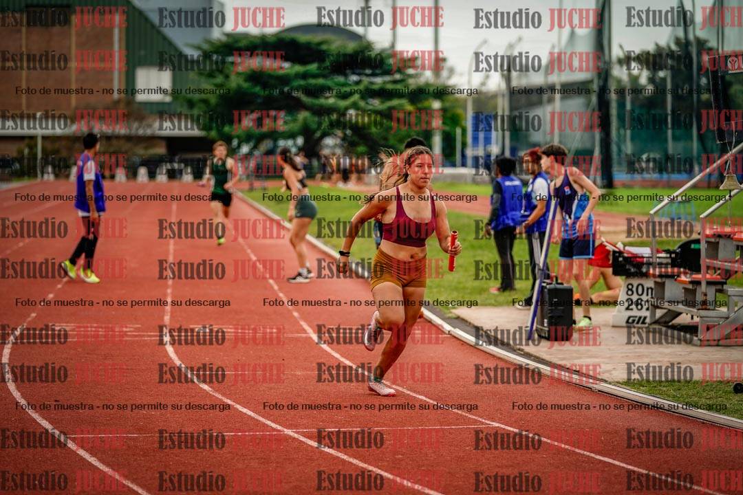 Fotos de los relevos 8x300 m mixtos