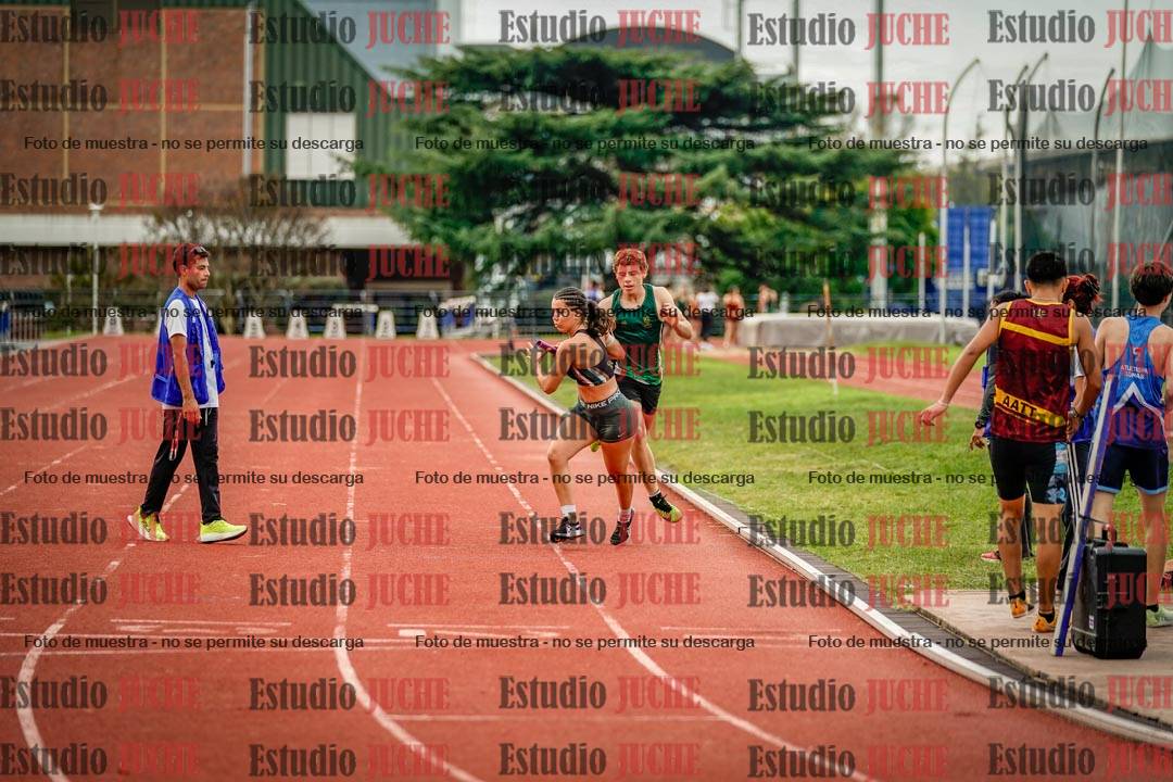 Fotos de los relevos 8x300 m mixtos