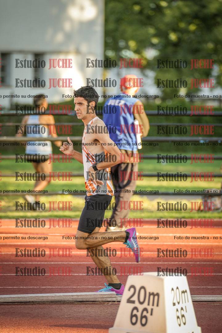 Fotos de los 3000 m llanos de varones