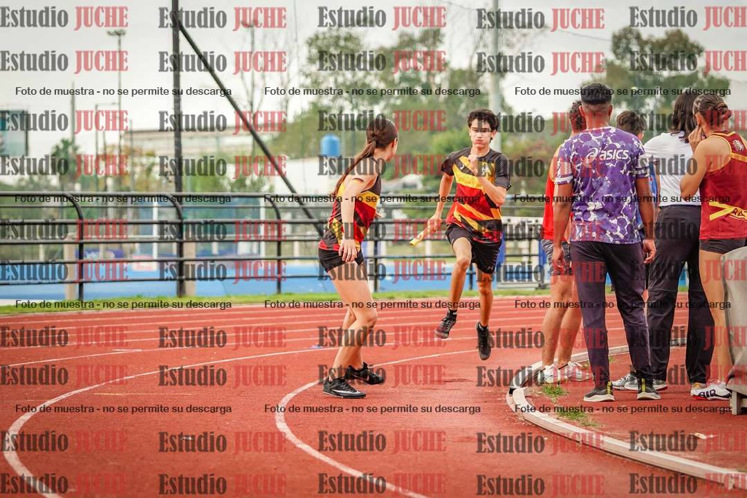 Fotos de los relevos 8x300 m mixtos