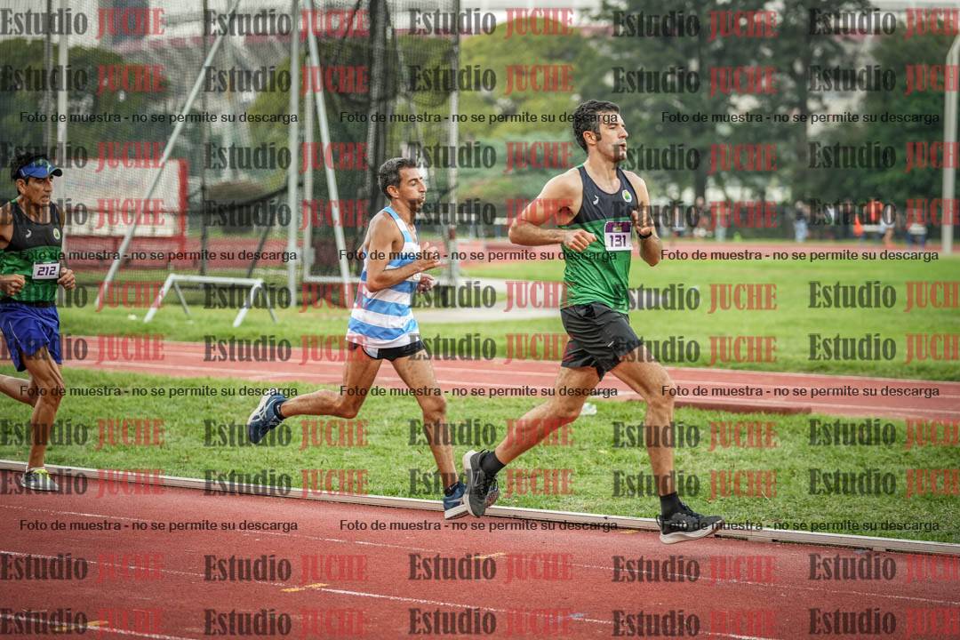 Fotos de los 3000 m llanos de varones