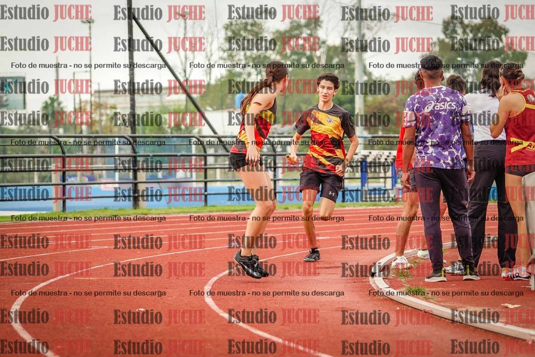 Fotos de los relevos 8x300 m mixtos