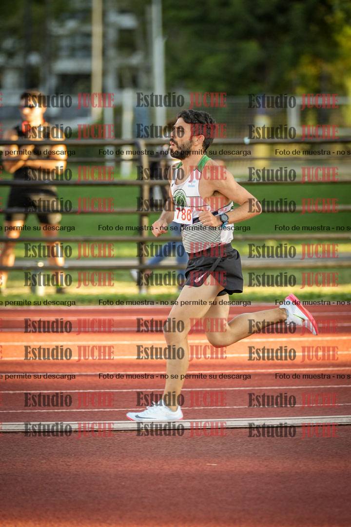 Fotos de los 3000 m llanos de varones